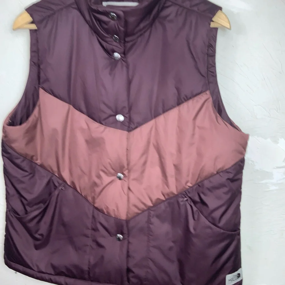 The North Face Sylvester Vest Women’s Size L – Retro Puffer Purple EUC - Picture 2 of 11